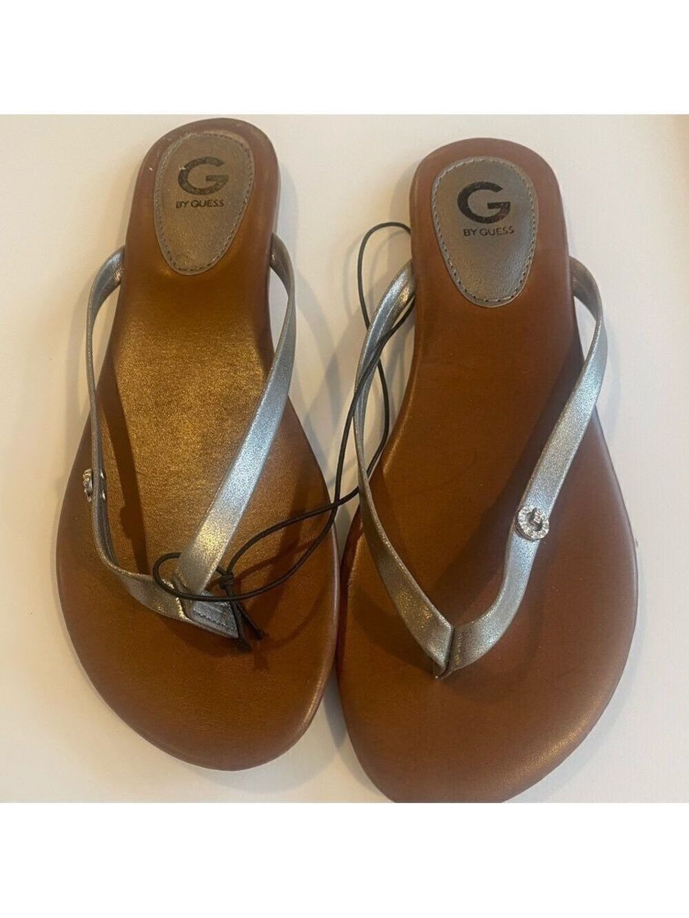 NWT GUESS shoes! Cute detail on strap!